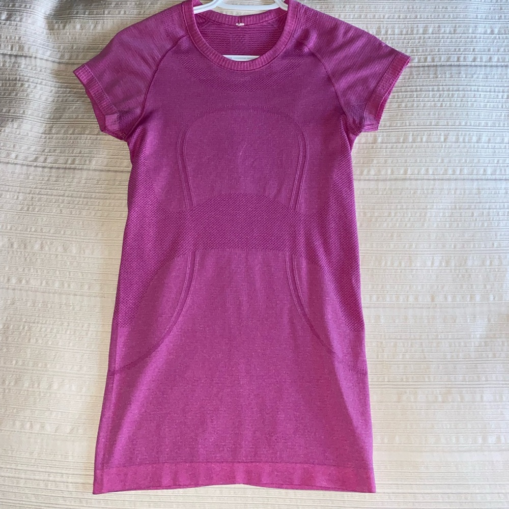 Lululemon Swiftly Tech Short Sleeve Shirt size 4